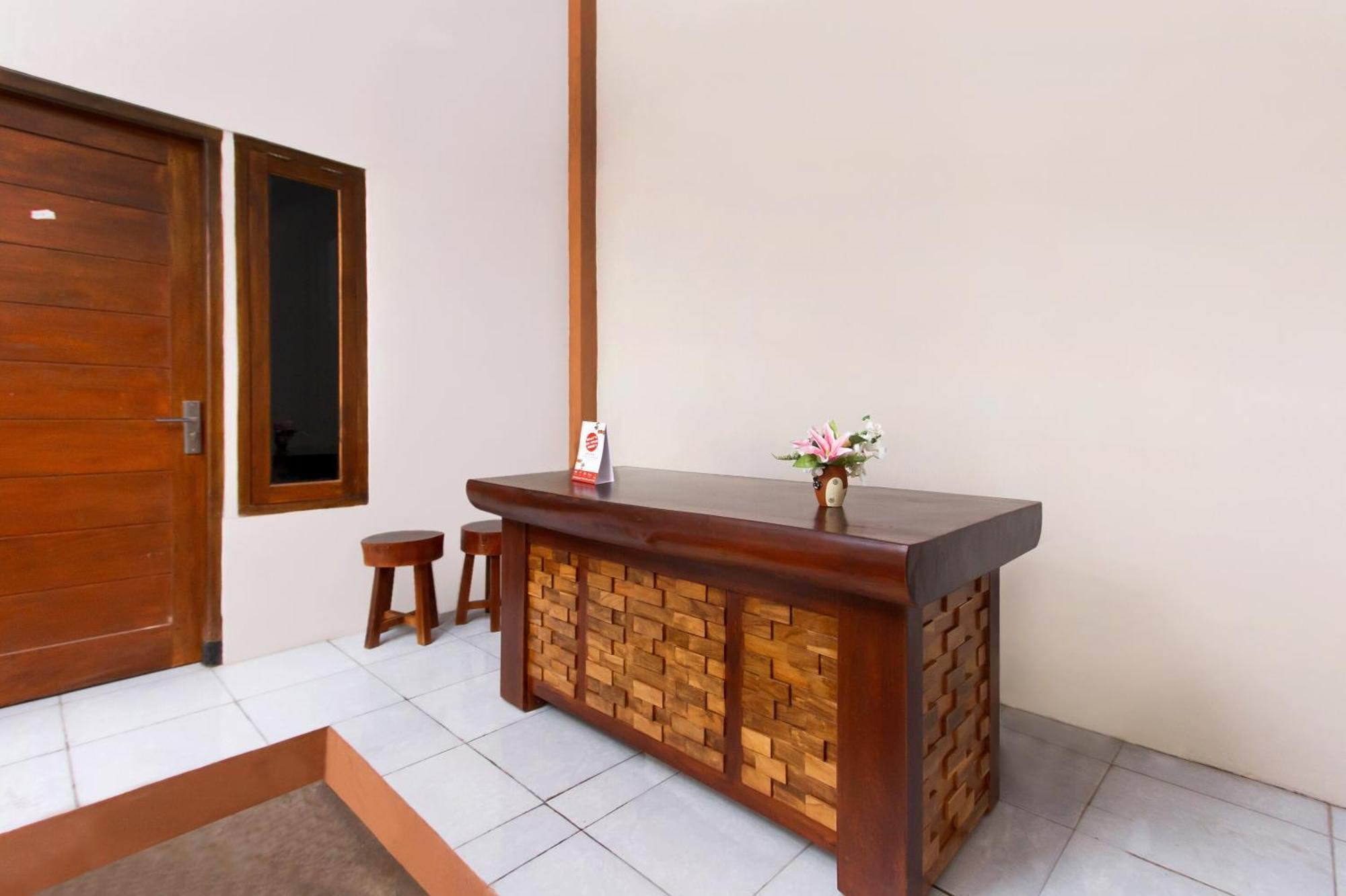 Vaccinated Staff - OYO 1718 Homestay Wak Gobenk Salakan Exterior foto