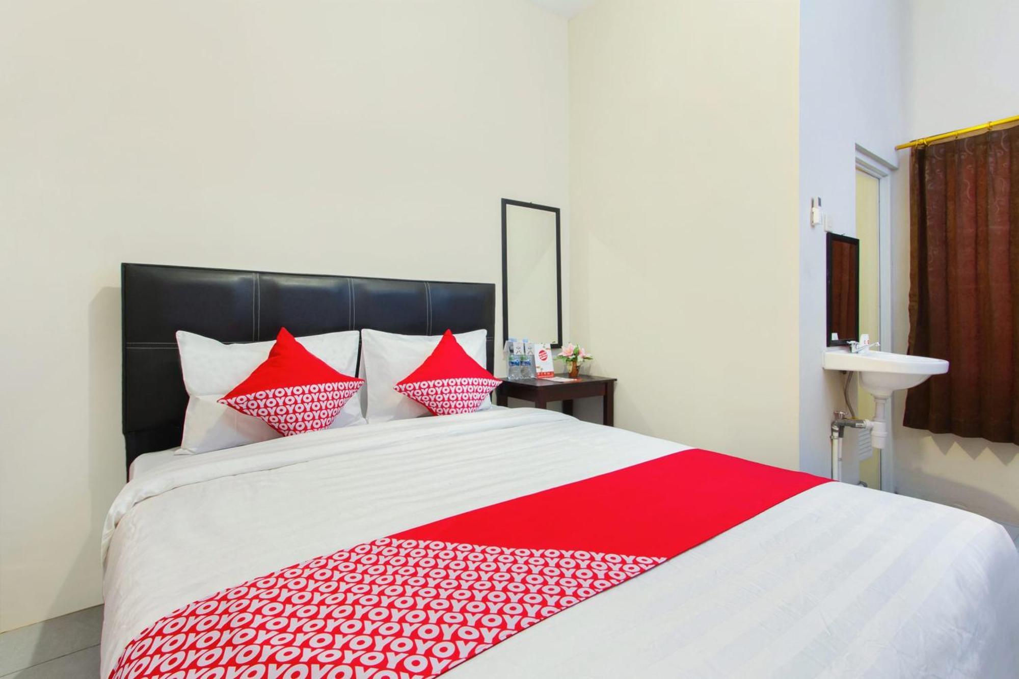 Vaccinated Staff - OYO 1718 Homestay Wak Gobenk Salakan Exterior foto